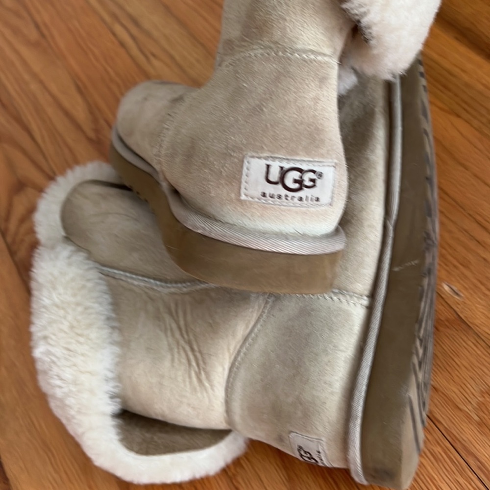 UGGS Shearling boots - Picture 5 of 9